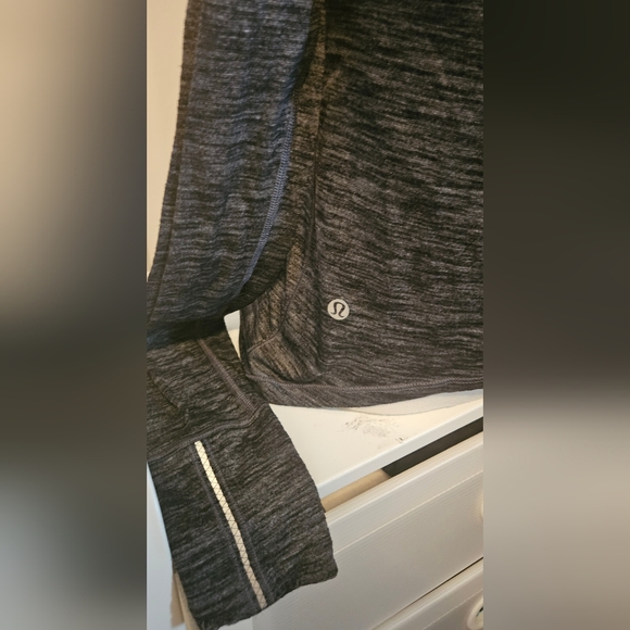 Lululemon On The Run Long Sleeve Heathered Grey Reflective No Tags Size Small - Picture 5 of 7